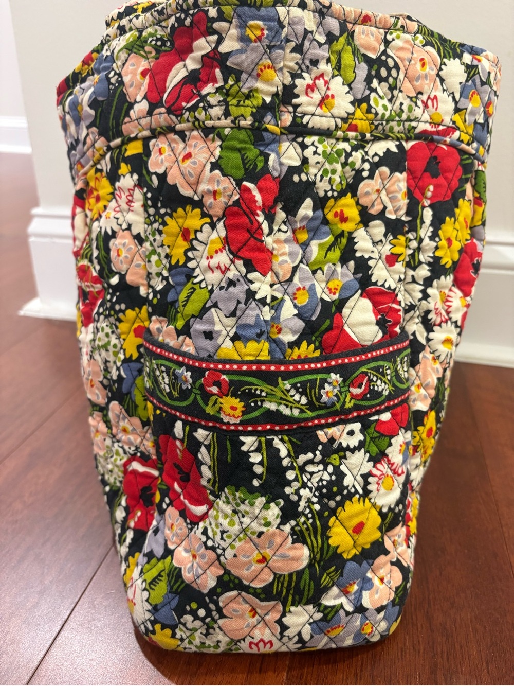 Vera Bradley Red Poppy Quilted Tote Bag - Picture 4 of 9